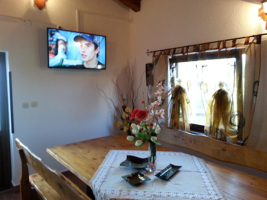 Holiday Home Izabela Krsan Bagian luar foto
