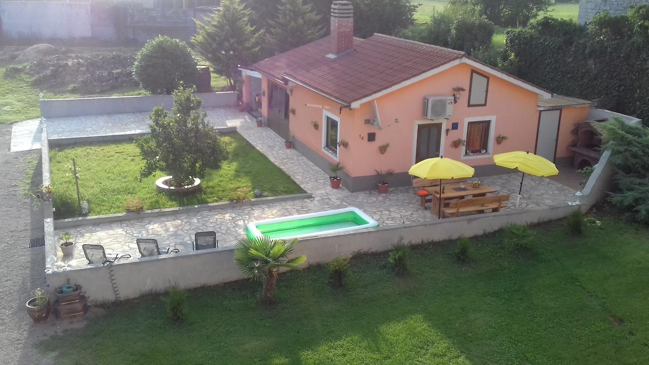 Holiday Home Izabela Krsan Bagian luar foto
