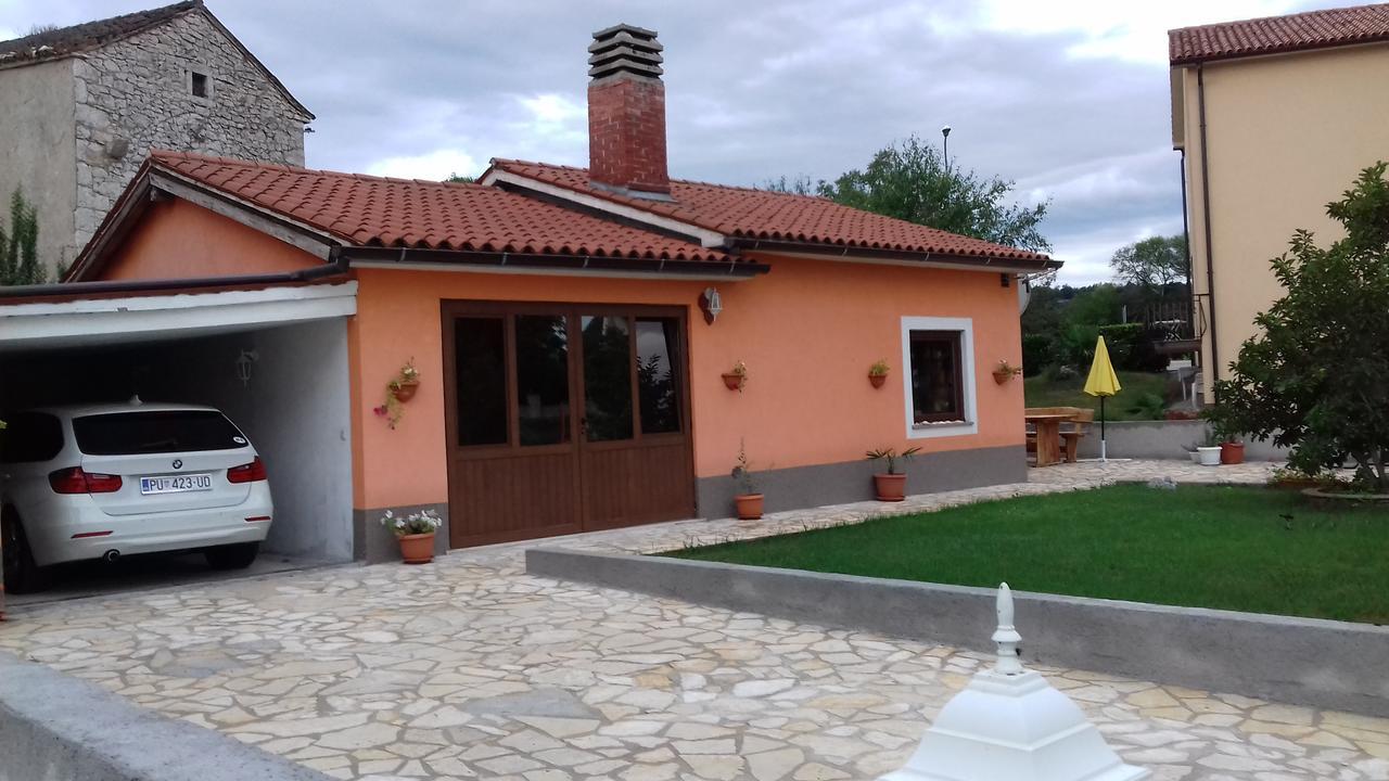 Holiday Home Izabela Krsan Bagian luar foto